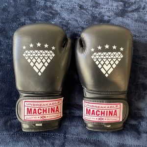 Machina 12oz Carbonado  boxing gloves
